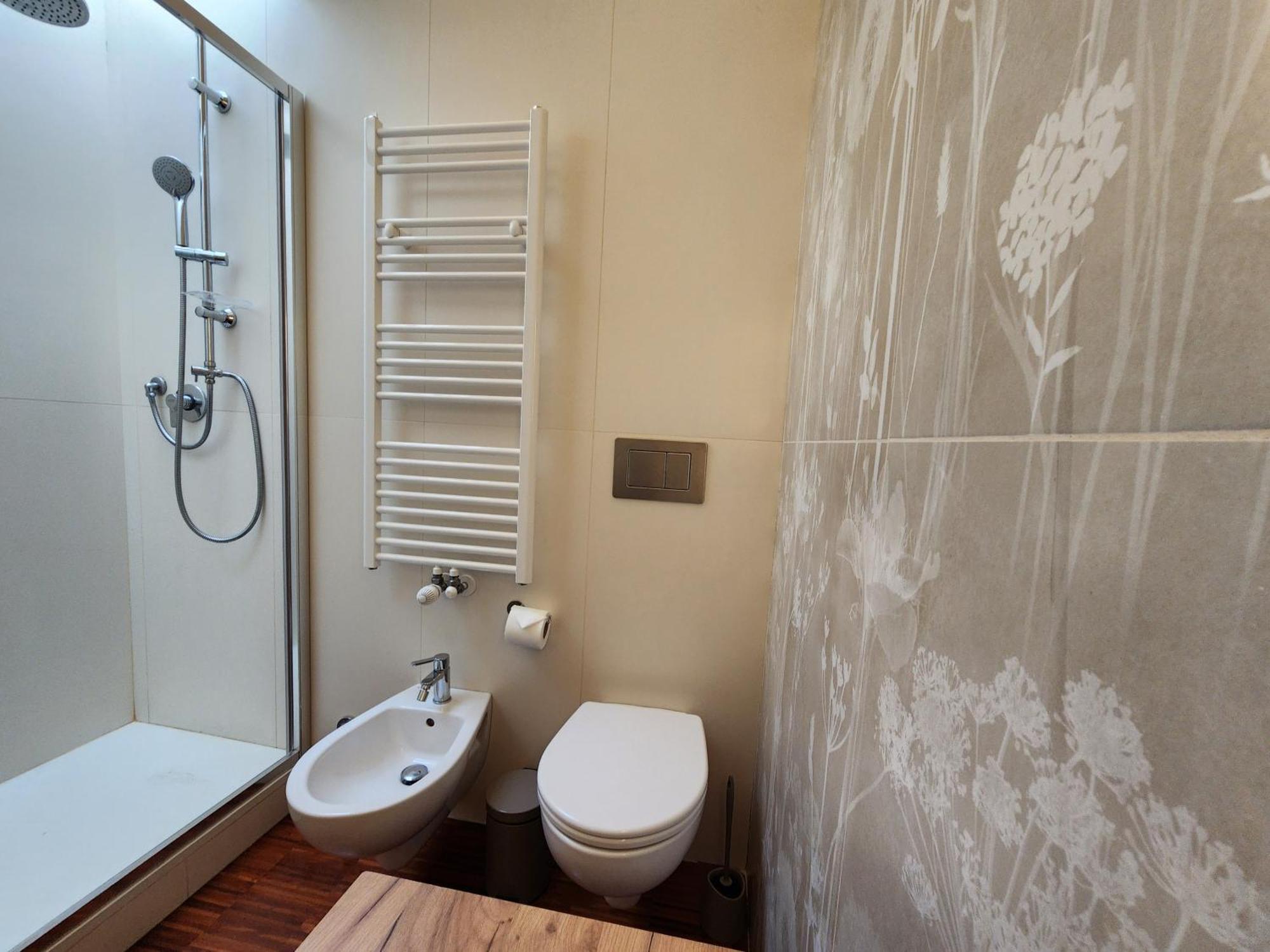 Gaia Suites - A Due Passi Dal Centro - Parcheggio Privato ตูริน ภายนอก รูปภาพ