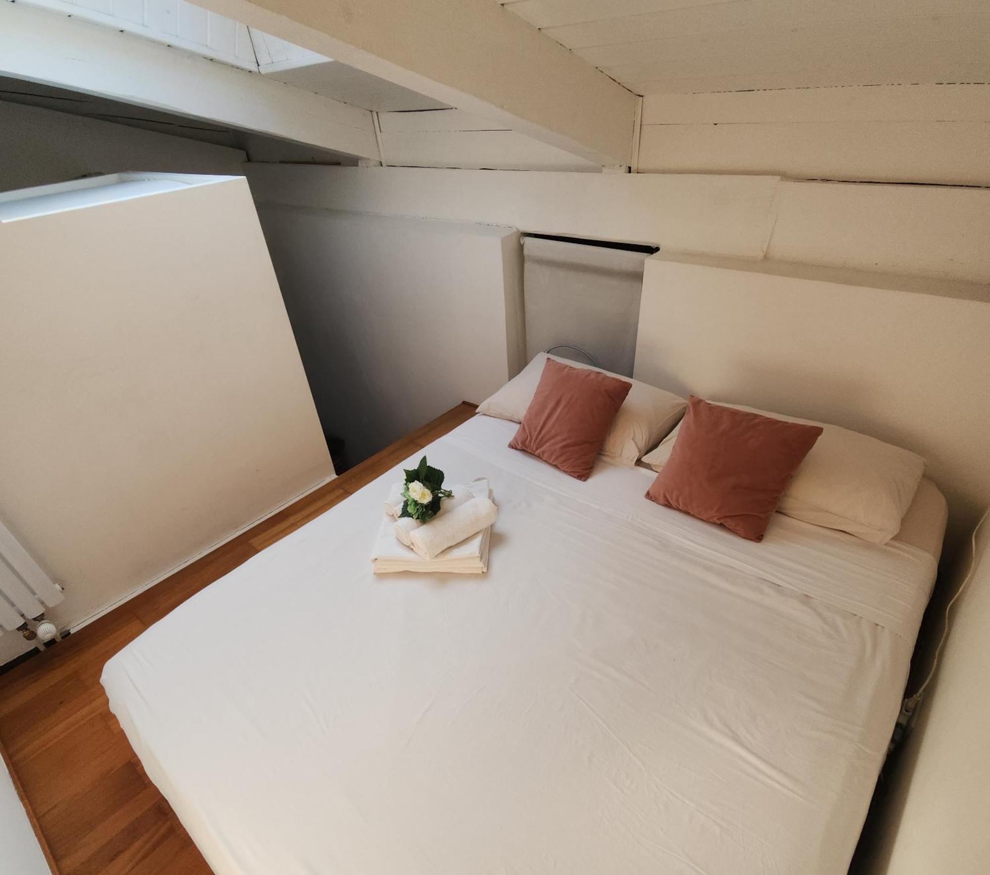 Gaia Suites - A Due Passi Dal Centro - Parcheggio Privato ตูริน ภายนอก รูปภาพ